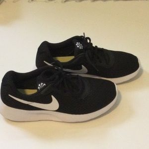 Nike 8.5
